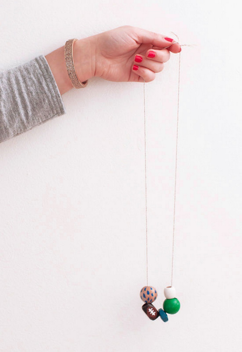 DIY Beaded Seahawks Necklace
