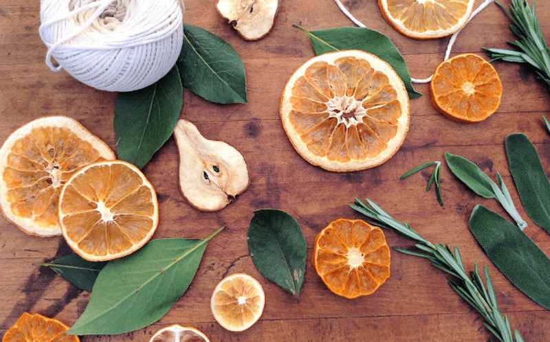 How to Dry Citrus Slices for Decorations