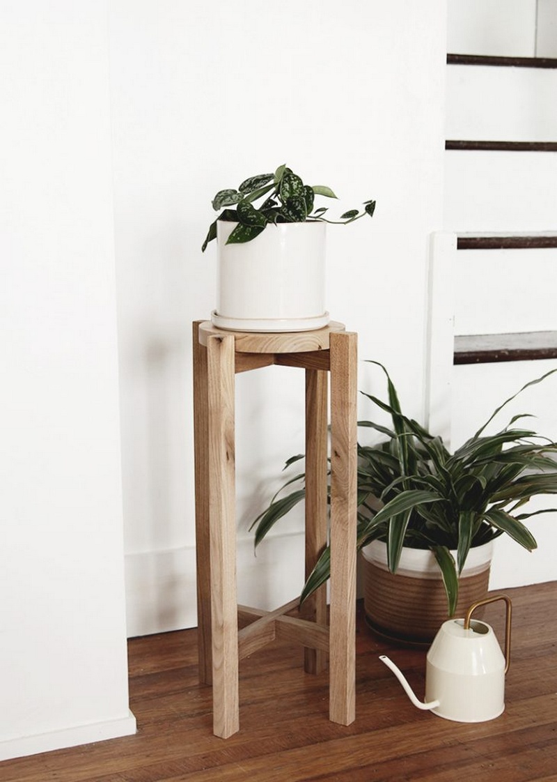 DIY Wood Plant Stand