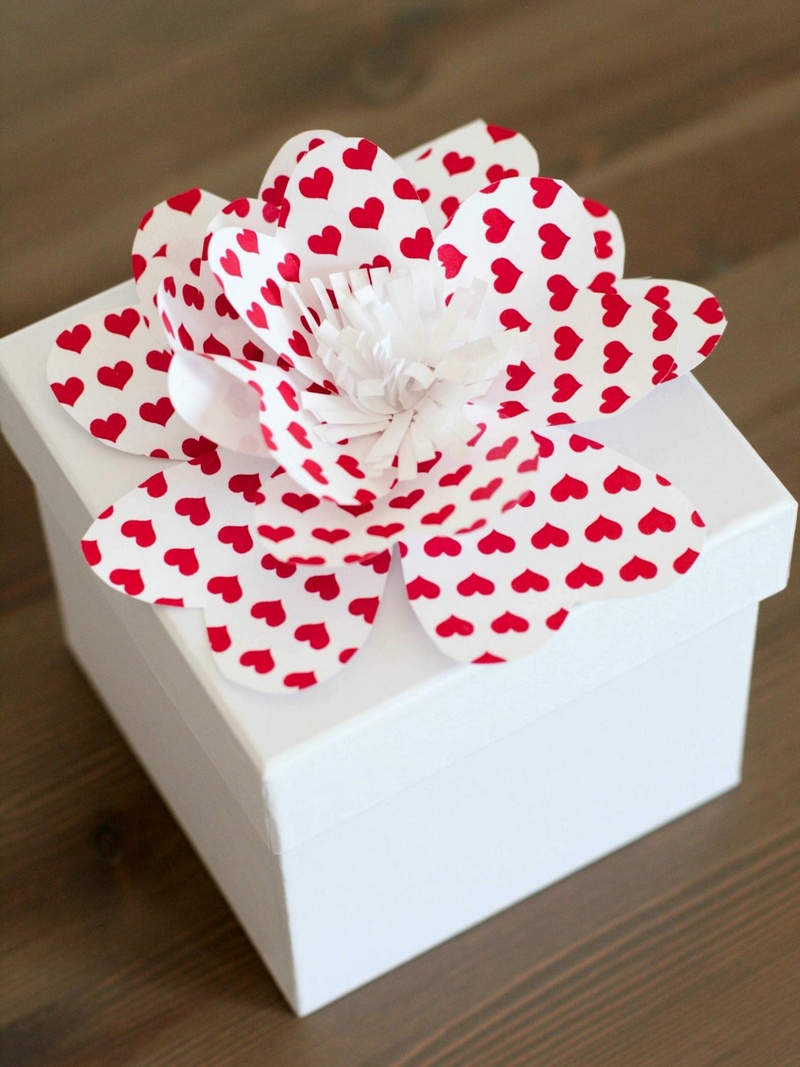 Paper Flower Gift Topper