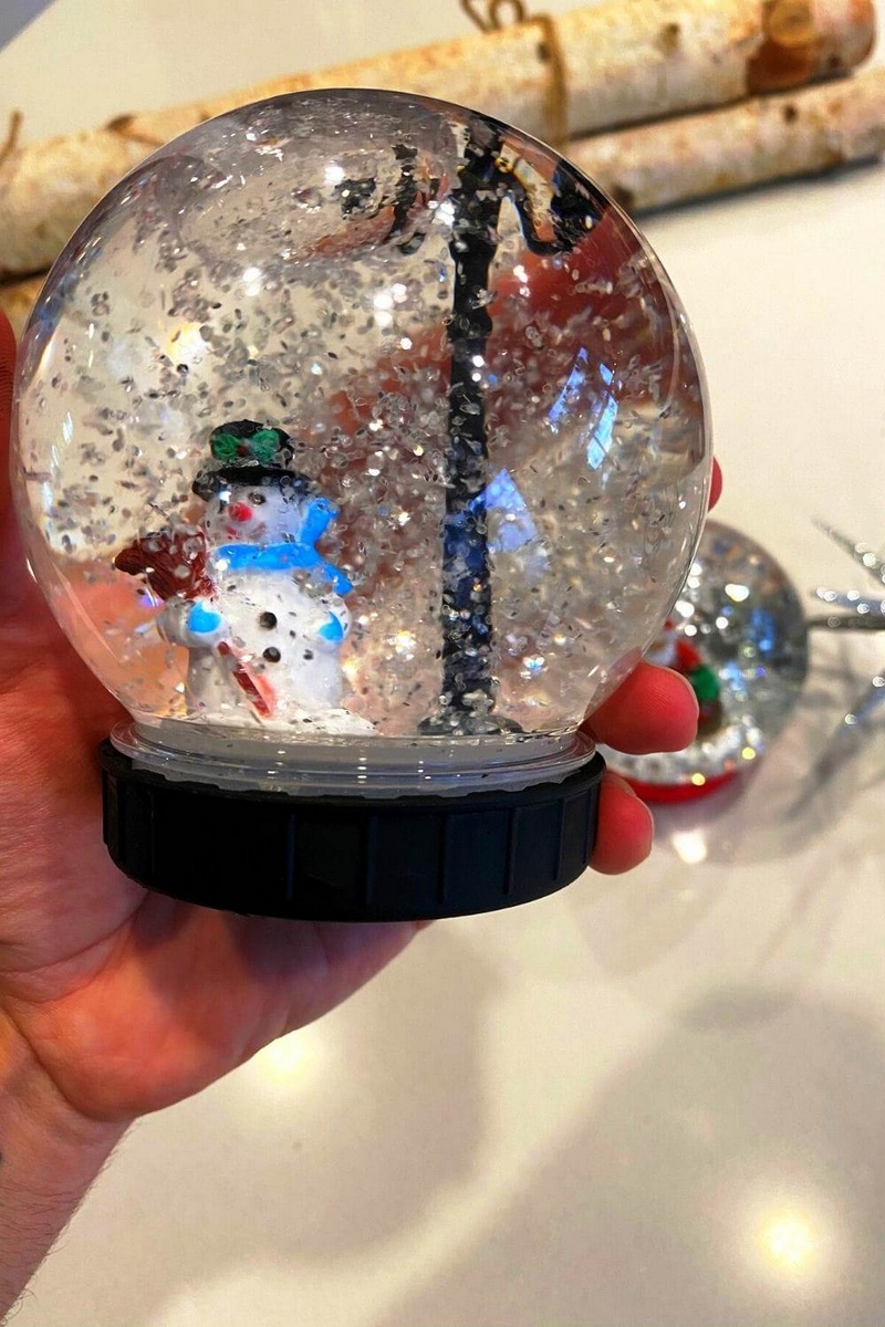 29 How to Make DIY Snow Globes Susie Harris