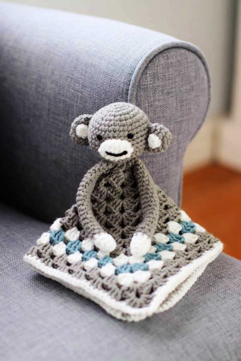 Crochet monkey lovey Free pattern