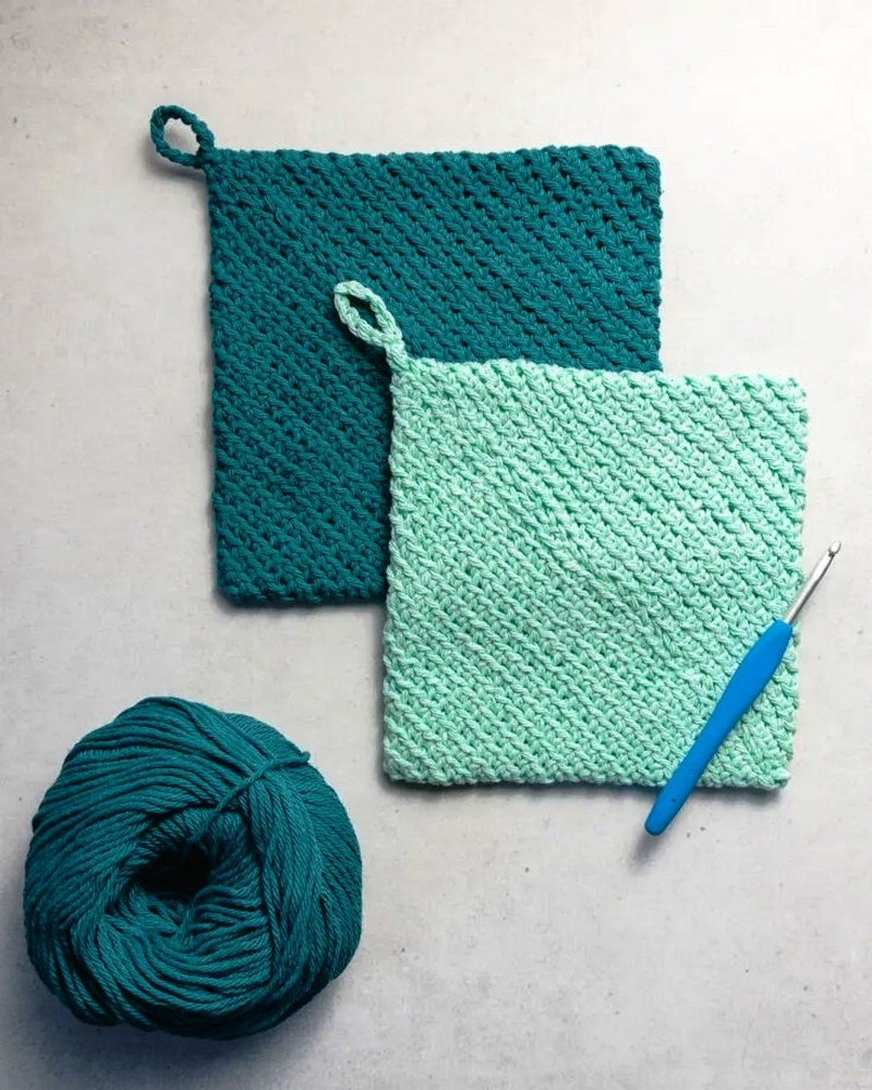 Easy Double Thick Crochet Potholder – Free Pattern