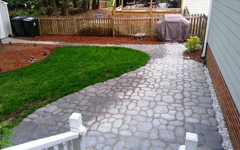 How To Create A DIY Patio And Walkway With Quikrete Walkmaker