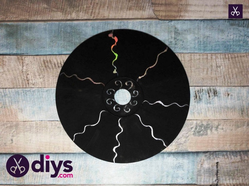 How to Make Recycled CD Art