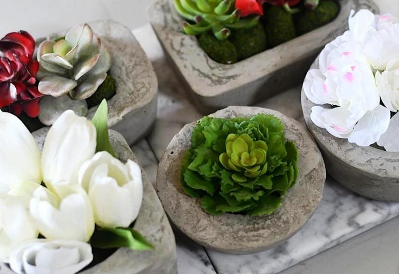 These DIY Concrete Planters Cost Less Than A Dollar To Make