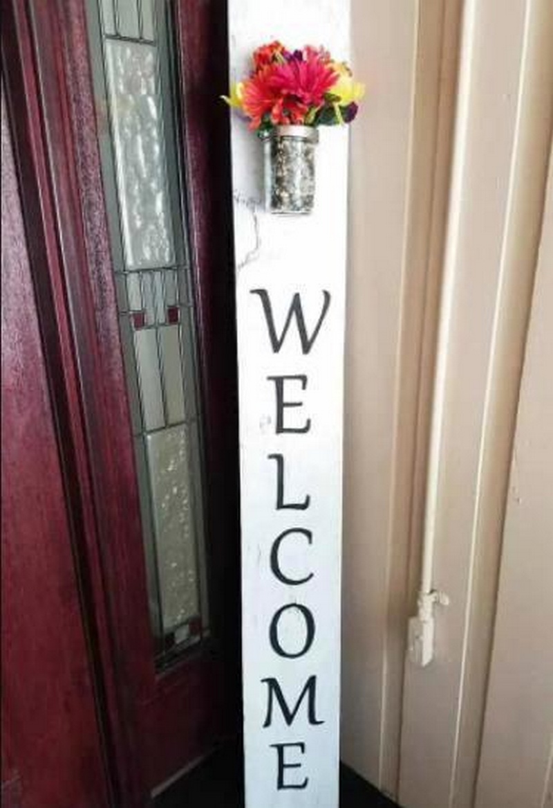 Vertical Posy Accented Porch Welcome Sign