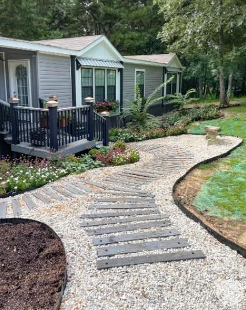 14 Easy To Make DIY Pallet Walkway Ideas Susie Harris