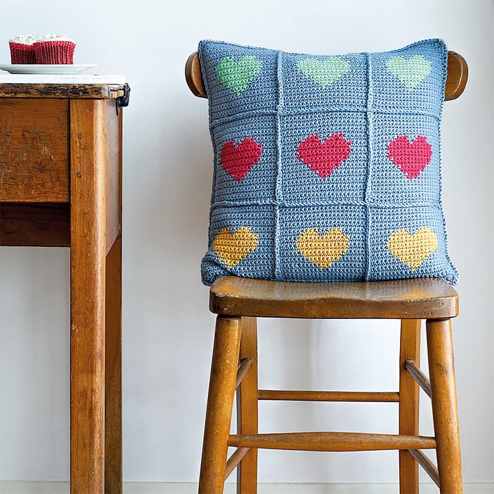 Intarsia Heart Cushion Crochet Pattern