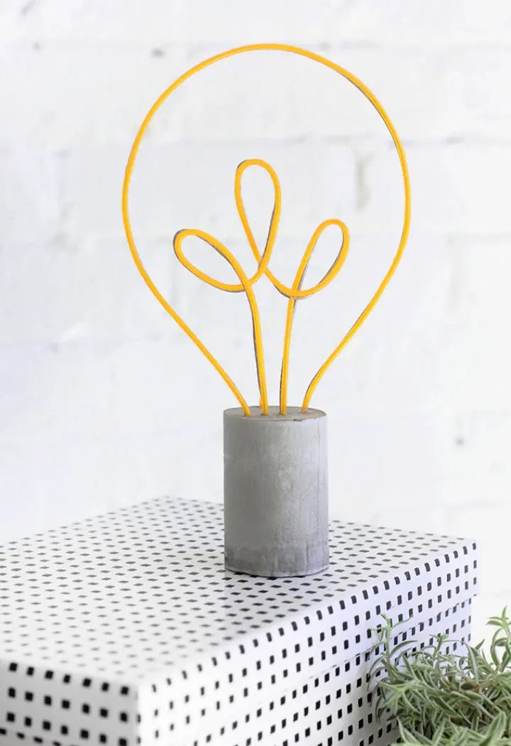 DIY Neon Lightbulb Lamp