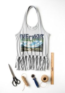 30 DIY T Shirt Cutting Ideas No Sew Ideas - Susie Harris Blog