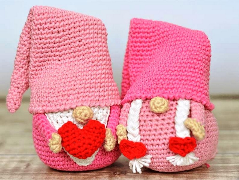Cecil Gnome Be My Valentines Heart – Free Pattern
