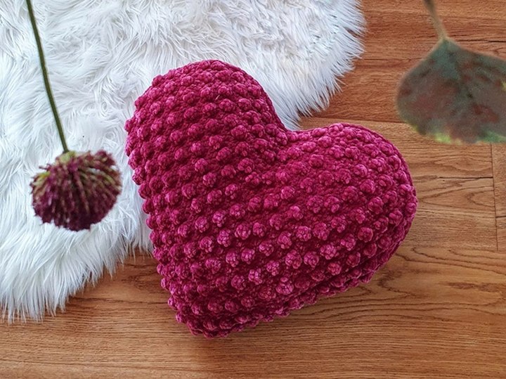 Crochet Pattern Heart Pillow