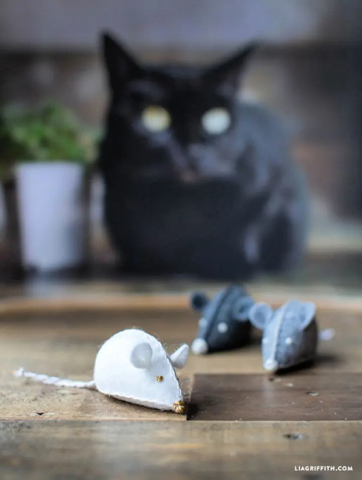 DIY Felt Mouse Cat Toy