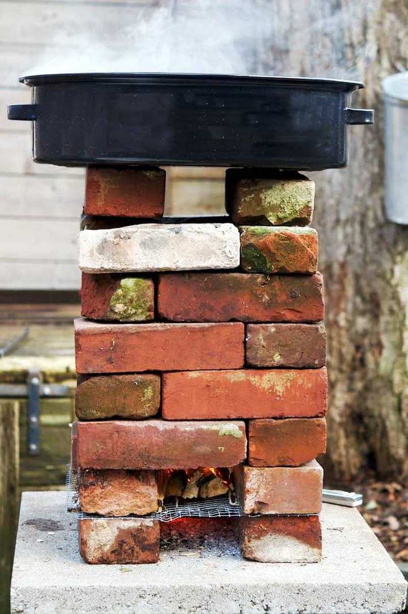 DIY Rocket Stove For Your Outdoor Cooking Needs