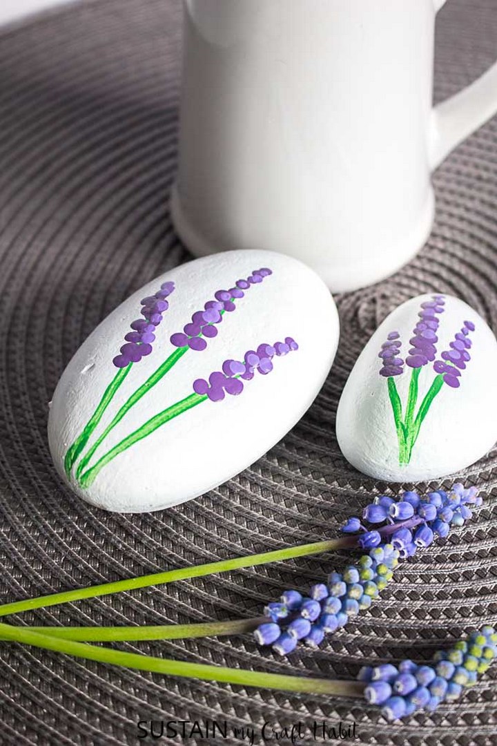 How to Make Painted Rocks Grape Hyacinths