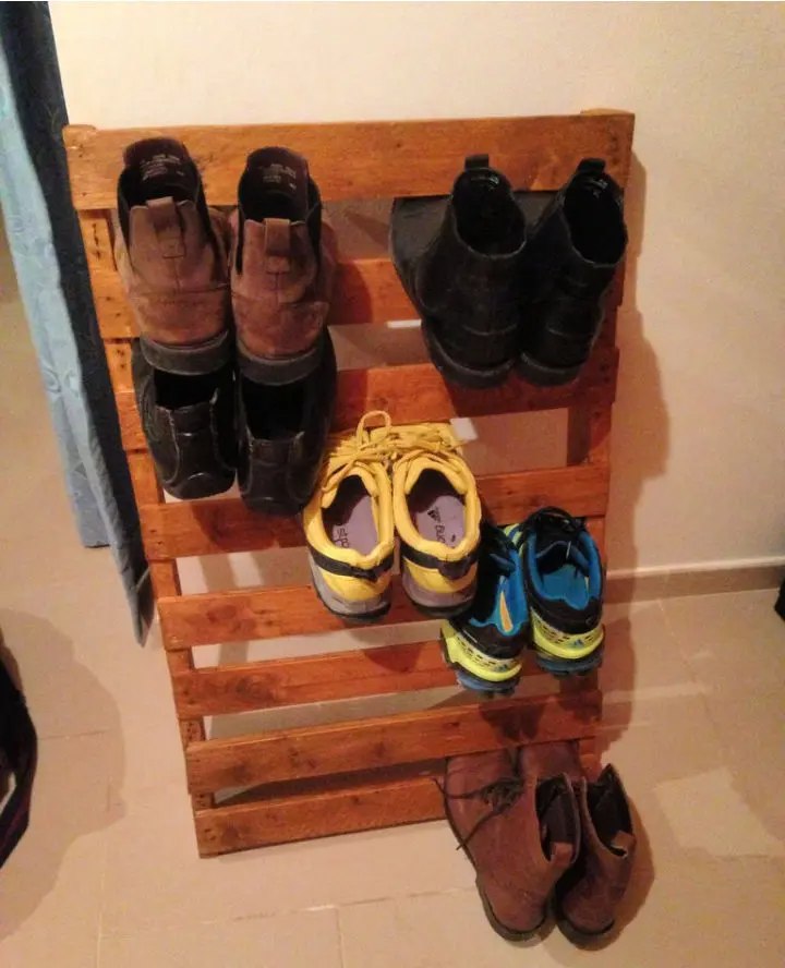 Shoe Rack Out Of Pallets